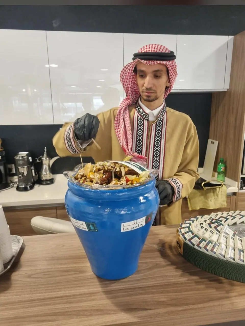 قهوجي صباب في الرياض عزاء
